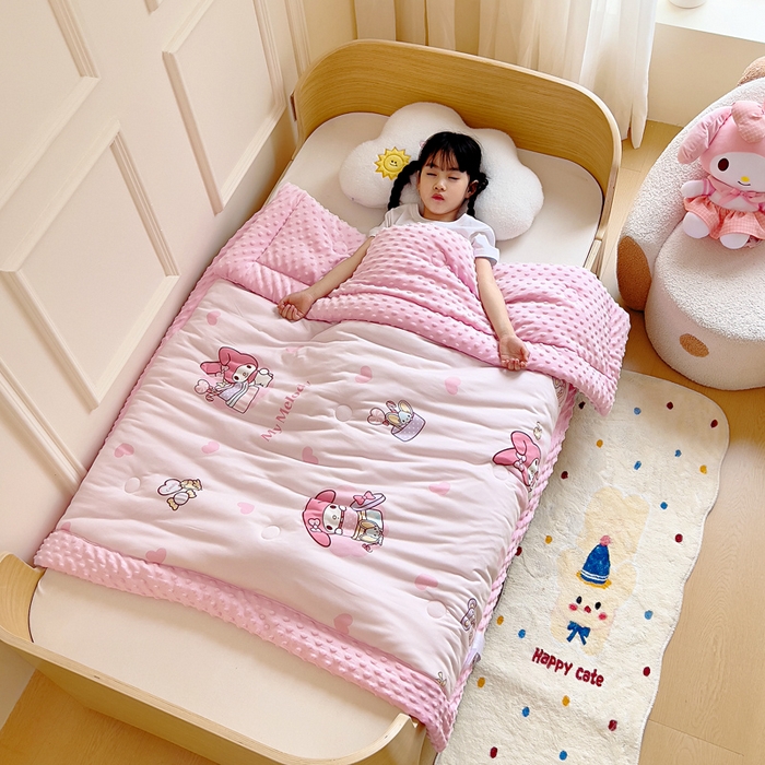 91家纺网 家纺一手货源 找家纺 鱼宝 2025新款三丽鸥针织棉豆豆被 爱心美乐蒂