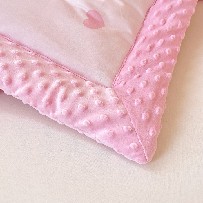 91家纺网 家纺一手货源 找家纺 鱼宝 2025新款三丽鸥针织棉豆豆被 爱心美乐蒂