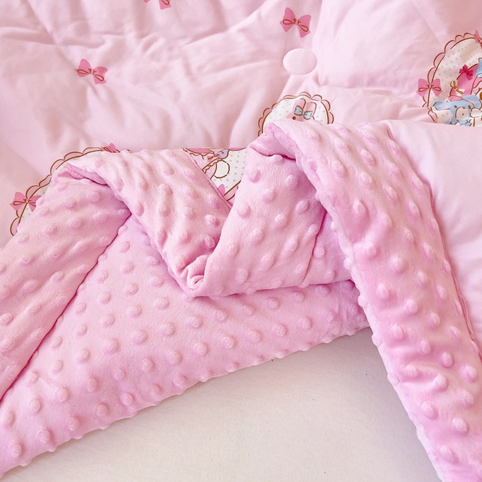 91家纺网 家纺一手货源 找家纺 鱼宝 2025新款三丽鸥针织棉豆豆被 甜甜美乐蒂