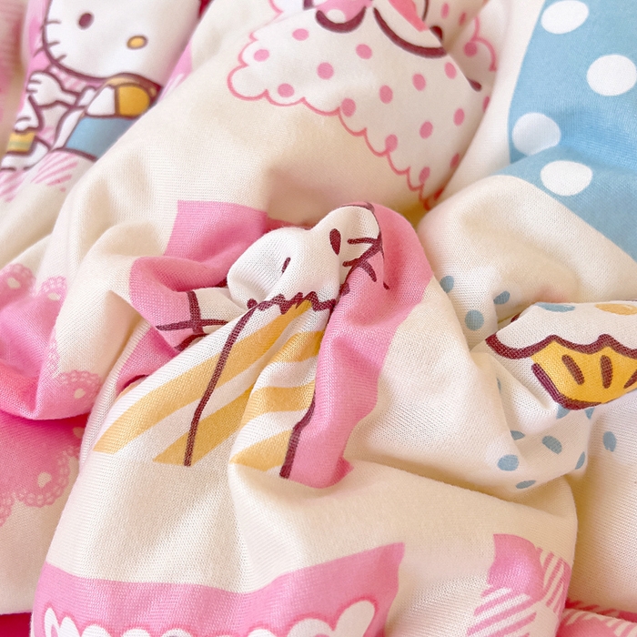 91家纺网 家纺一手货源 找家纺 鱼宝 2025新款三丽鸥针织棉豆豆被 Kitty甜品屋