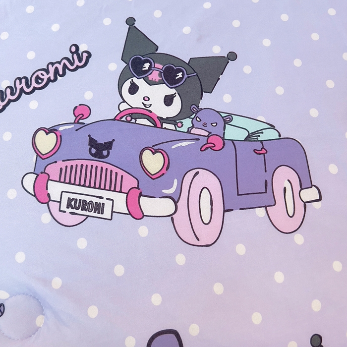 91家纺网 家纺一手货源 找家纺 鱼宝 2025新款三丽鸥针织棉豆豆被 汽车库洛米