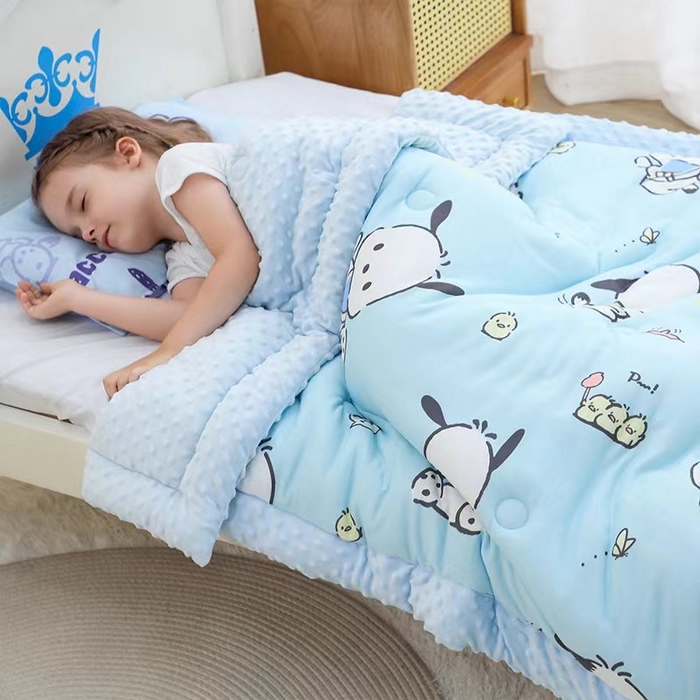 91家纺网 家纺一手货源 找家纺 鱼宝 2025新款三丽鸥针织棉豆豆被 调皮帕恰狗