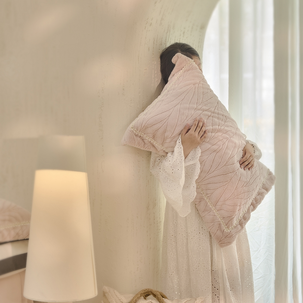 91家纺网 家纺一手货源 找家纺 玖玖爱家纺 2025秋冬限定高克重奢绒四件套-奢雅冬日 奢雅冬日-浅豆沙