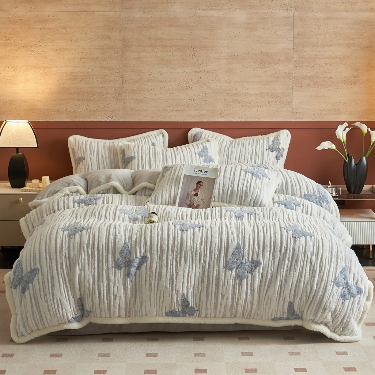 91家纺网 家纺一手货源 找家纺 晨曦家纺 2025新款高克重兔毛绒浪花四件套牛奶绒四件套兔毛边床品 舞后