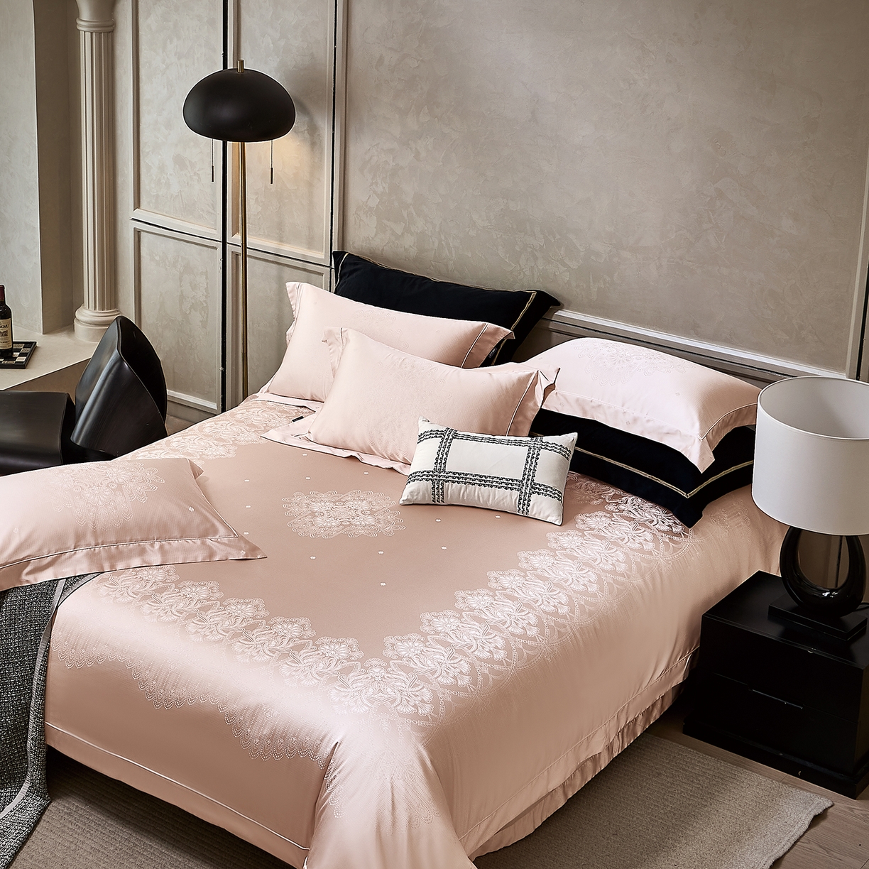 91家纺网 家纺一手货源 找家纺 玖玖爱家纺 2025秋冬限定奢宠色织真丝缎四件套-韵合雅 韵合雅-贝壳粉