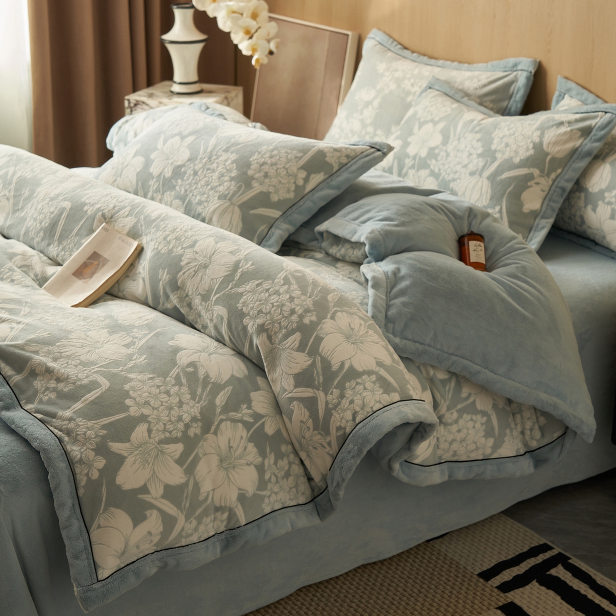 91家纺网 家纺一手货源 找家纺 晨曦家纺 2025新款牛奶绒浪花四件套雕花绒床上四件套 蓝花序