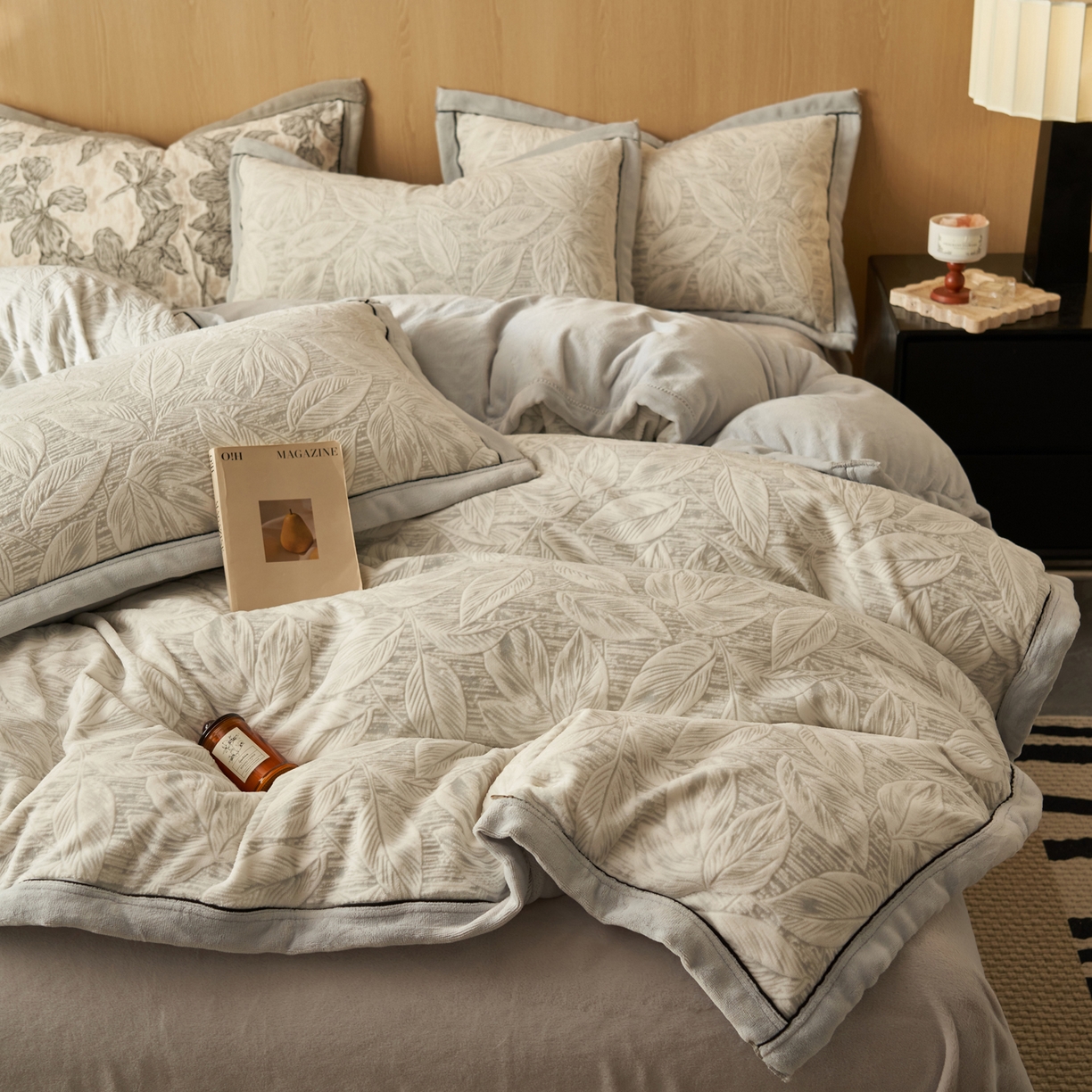 91家纺网 家纺一手货源 找家纺 晨曦家纺 2025新款牛奶绒浪花四件套雕花绒床上四件套 叶语