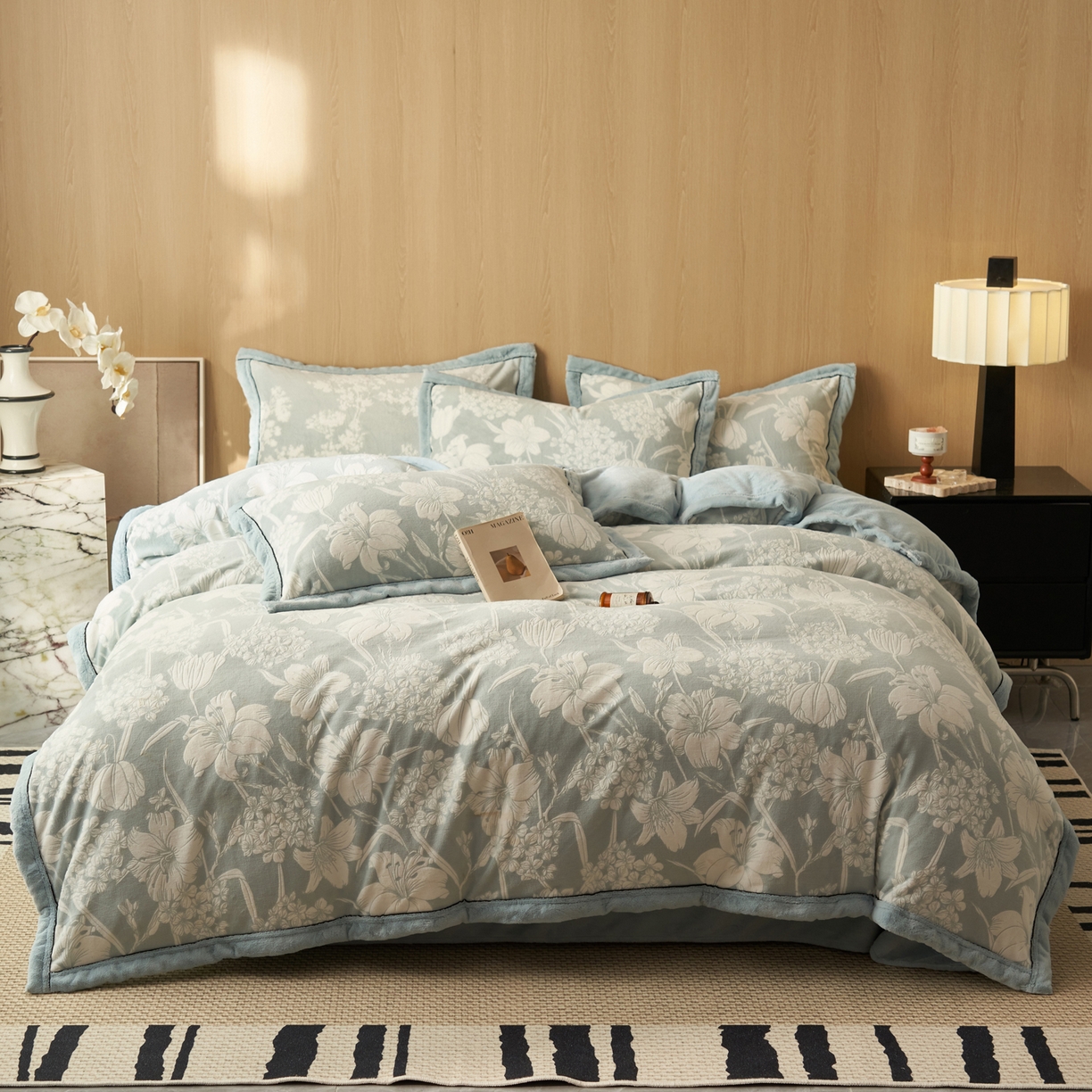 91家纺网 家纺一手货源 找家纺 晨曦家纺 2025新款牛奶绒浪花四件套雕花绒床上四件套 蓝花序