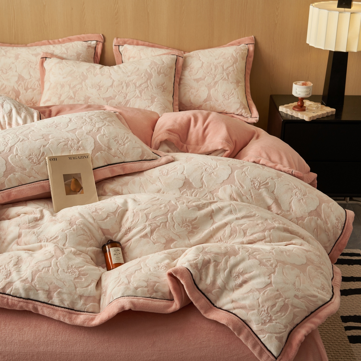 91家纺网 家纺一手货源 找家纺 晨曦家纺 2025新款牛奶绒浪花四件套雕花绒床上四件套 粉黛花语