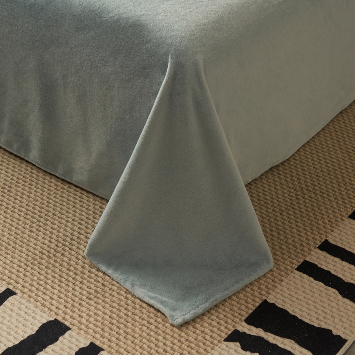 91家纺网 家纺一手货源 找家纺 晨曦家纺 2025新款牛奶绒浪花四件套雕花绒床上四件套 蓝花序