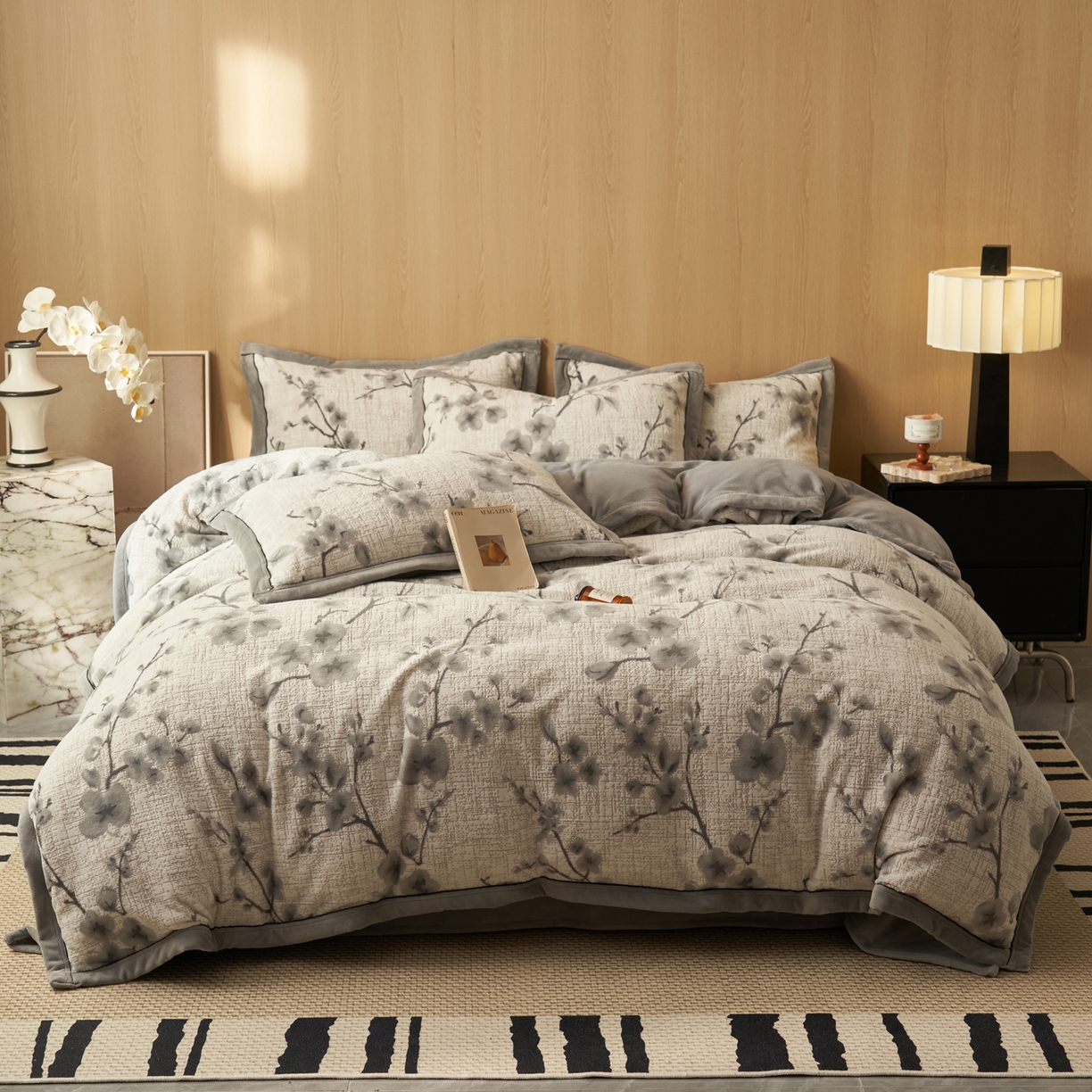 91家纺网 家纺一手货源 找家纺 晨曦家纺 2025新款牛奶绒浪花四件套雕花绒床上四件套 浅墨花语