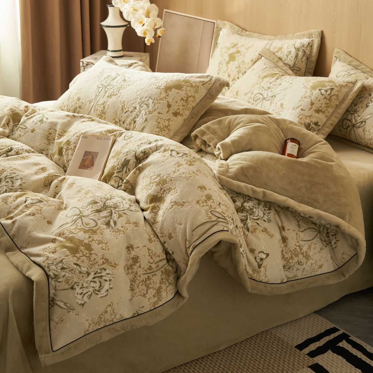 91家纺网 家纺一手货源 找家纺 晨曦家纺 2025新款牛奶绒浪花四件套雕花绒床上四件套 鎏金