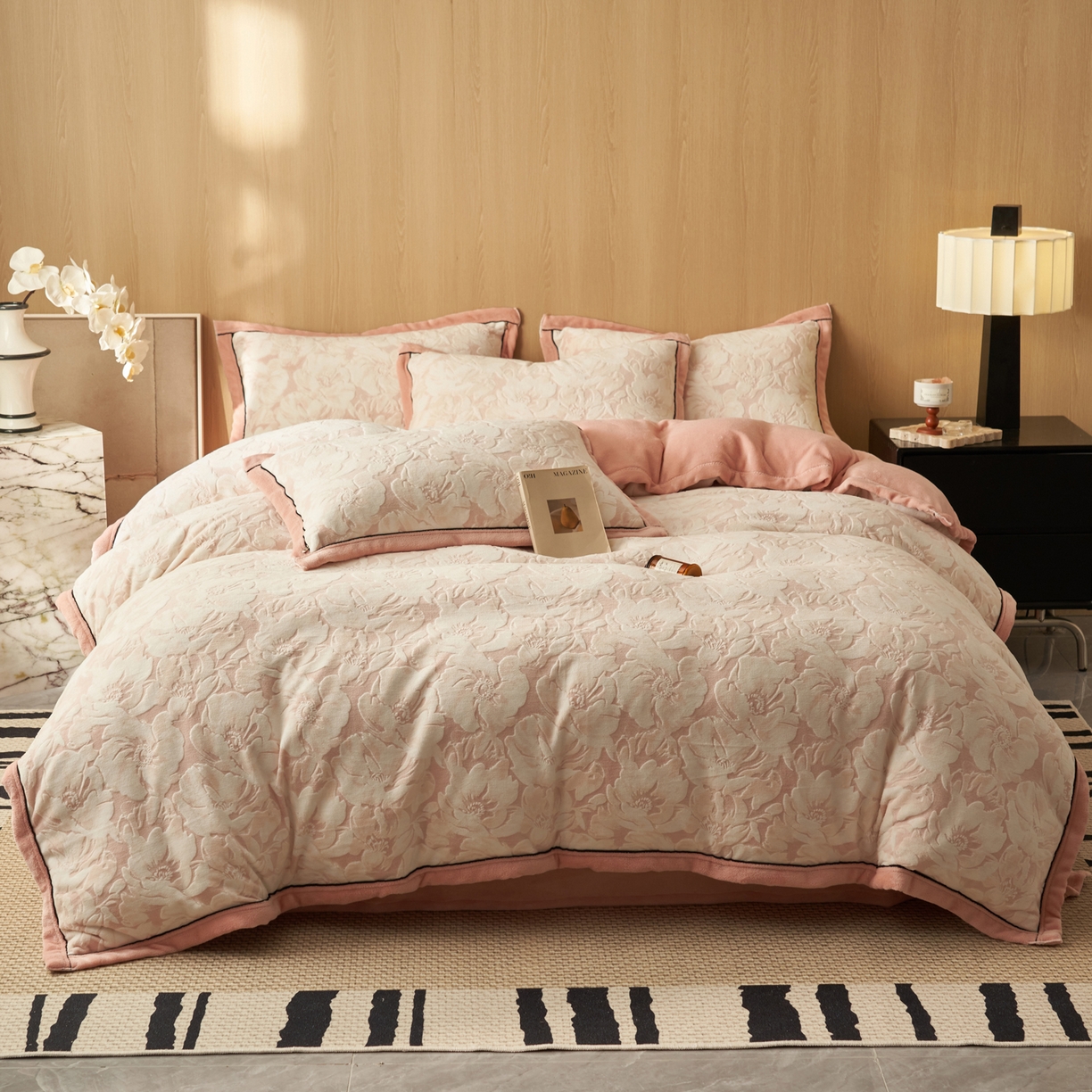 91家纺网 家纺一手货源 找家纺 晨曦家纺 2025新款牛奶绒浪花四件套雕花绒床上四件套 粉黛花语