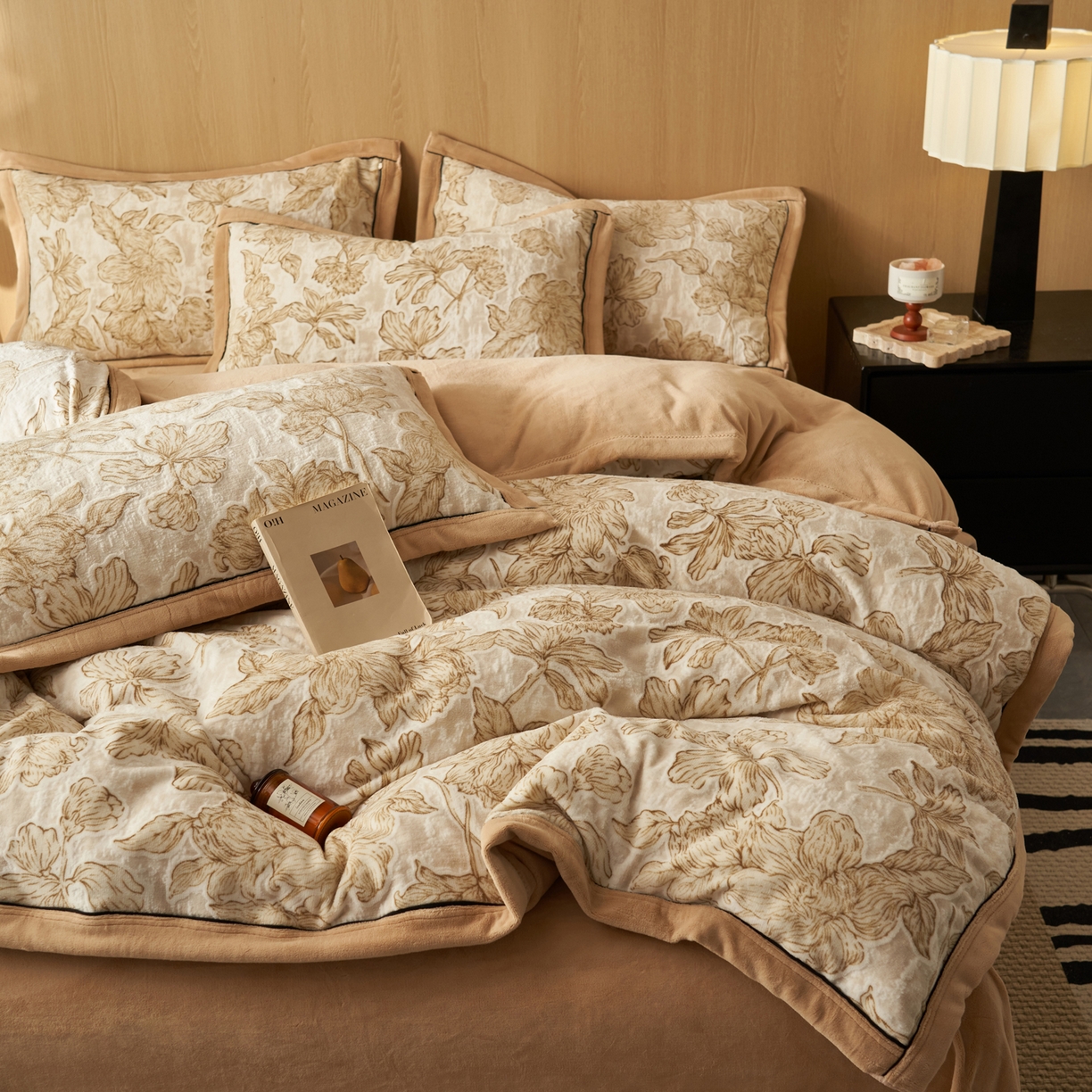 91家纺网 家纺一手货源 找家纺 晨曦家纺 2025新款牛奶绒浪花四件套雕花绒床上四件套 叶影