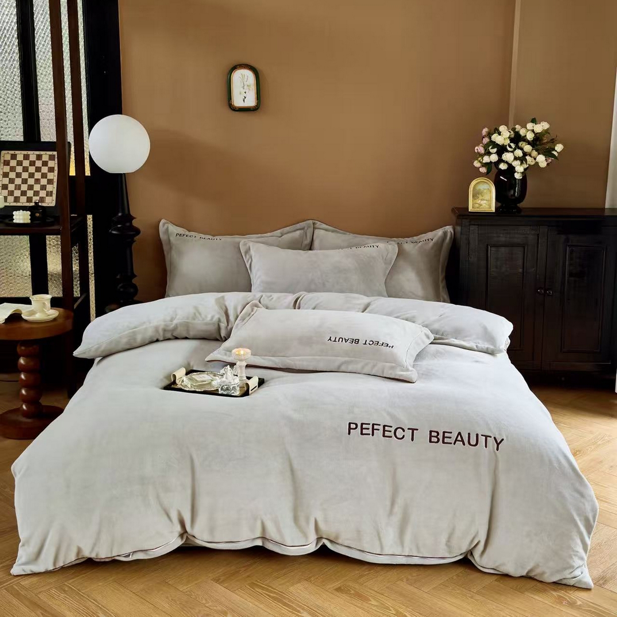 91家纺网 家纺一手货源 找家纺 （总）玖玖爱家纺 2025新款全工艺牛奶绒刺绣四件套-时尚美