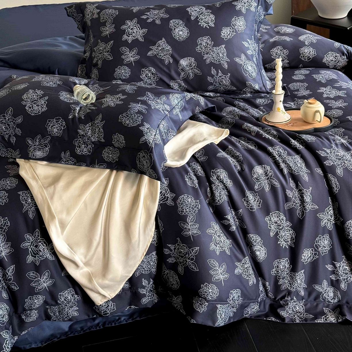 91家纺网 家纺一手货源 找家纺 （总）窝米 2025新款数码印花100支长绒棉纯棉工艺花边款四件套-青花瓷