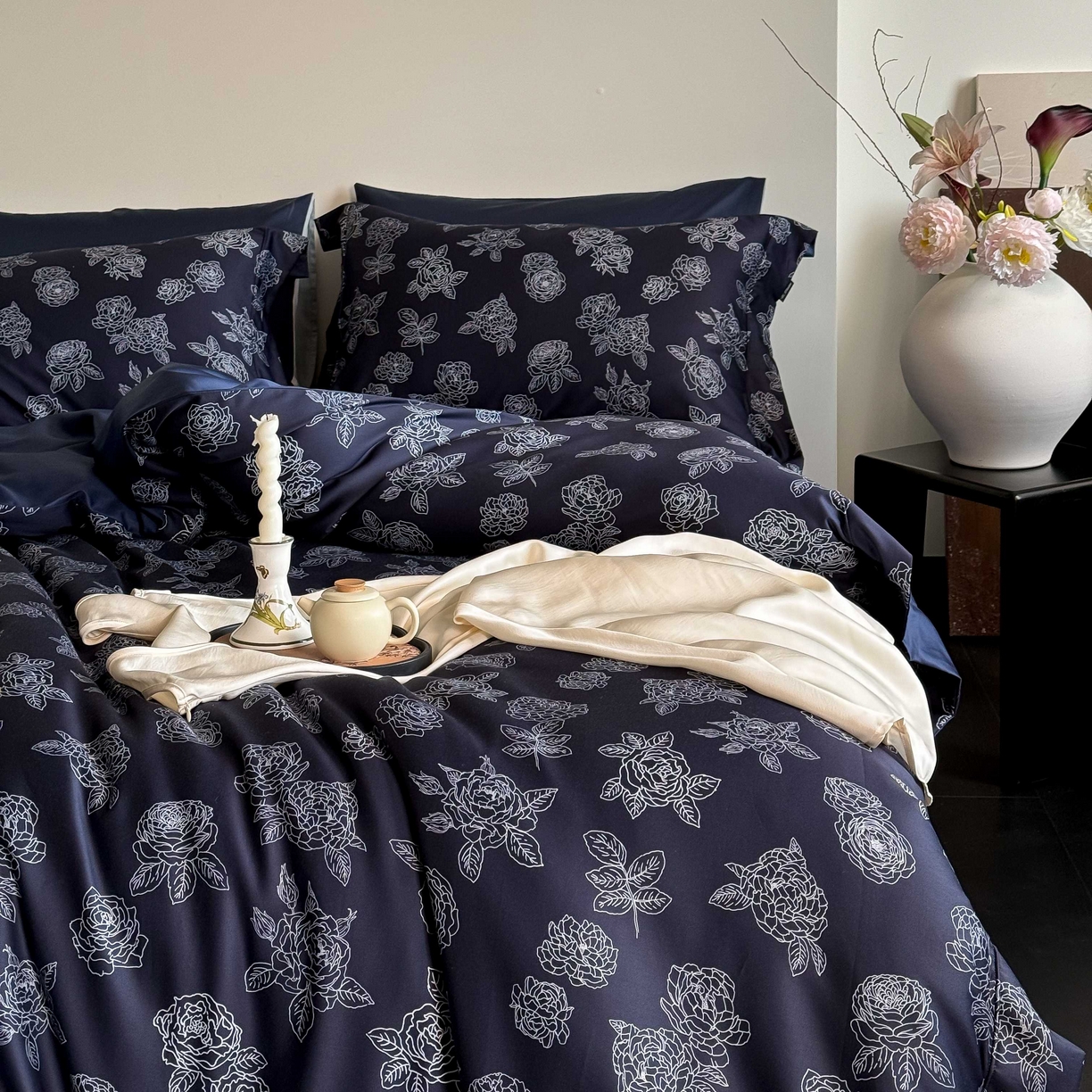 91家纺网 家纺一手货源 找家纺 （总）窝米 2025新款数码印花100支长绒棉纯棉工艺花边款四件套-青花瓷