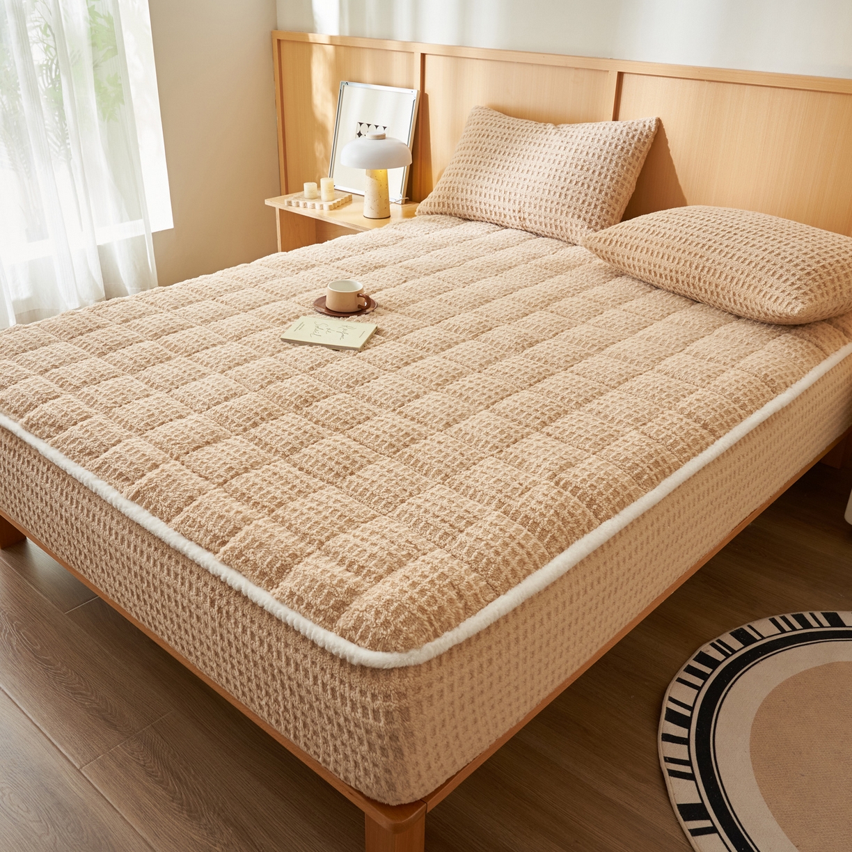 91家纺网 家纺一手货源 找家纺 （总）爱乐  塔芙绒夹棉床笠 牛奶绒床笠