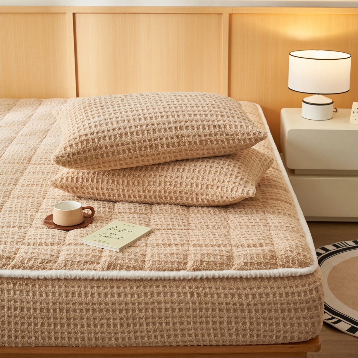 91家纺网 家纺一手货源 找家纺 （总）爱乐  塔芙绒夹棉床笠 牛奶绒床笠