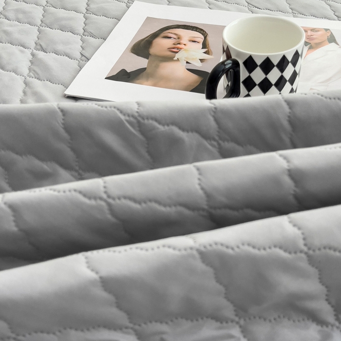 91家纺网 家纺一手货源 找家纺 蝶蔻家纺 2025新款亚马逊外贸跨境亲肤磨毛夹棉涤纶TPU防水床笠虾皮希音Temu爆款 浅灰