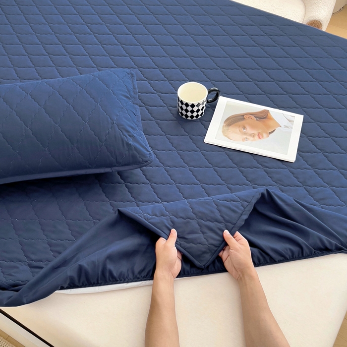 91家纺网 家纺一手货源 找家纺 蝶蔻家纺 2025新款亚马逊外贸跨境亲肤磨毛夹棉涤纶TPU防水床笠虾皮希音Temu爆款 藏青