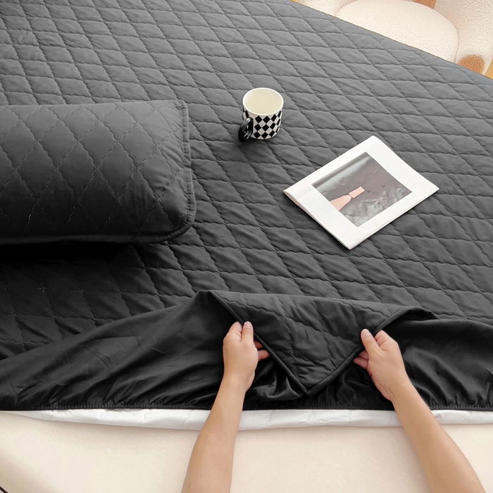 91家纺网 家纺一手货源 找家纺 蝶蔻家纺 2025新款亚马逊外贸跨境亲肤磨毛夹棉涤纶TPU防水床笠虾皮希音Temu爆款 黑色