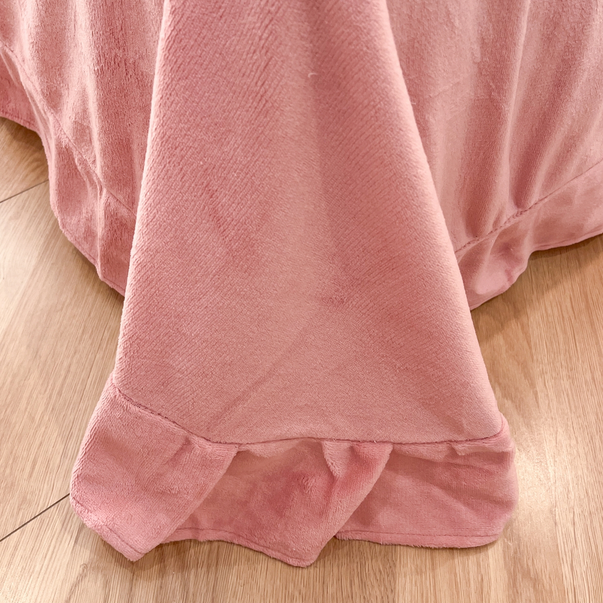 91家纺网 家纺一手货源 找家纺 金梦拉 2025直播爆款牛奶绒泡泡绒印花四件套 碎花萌友