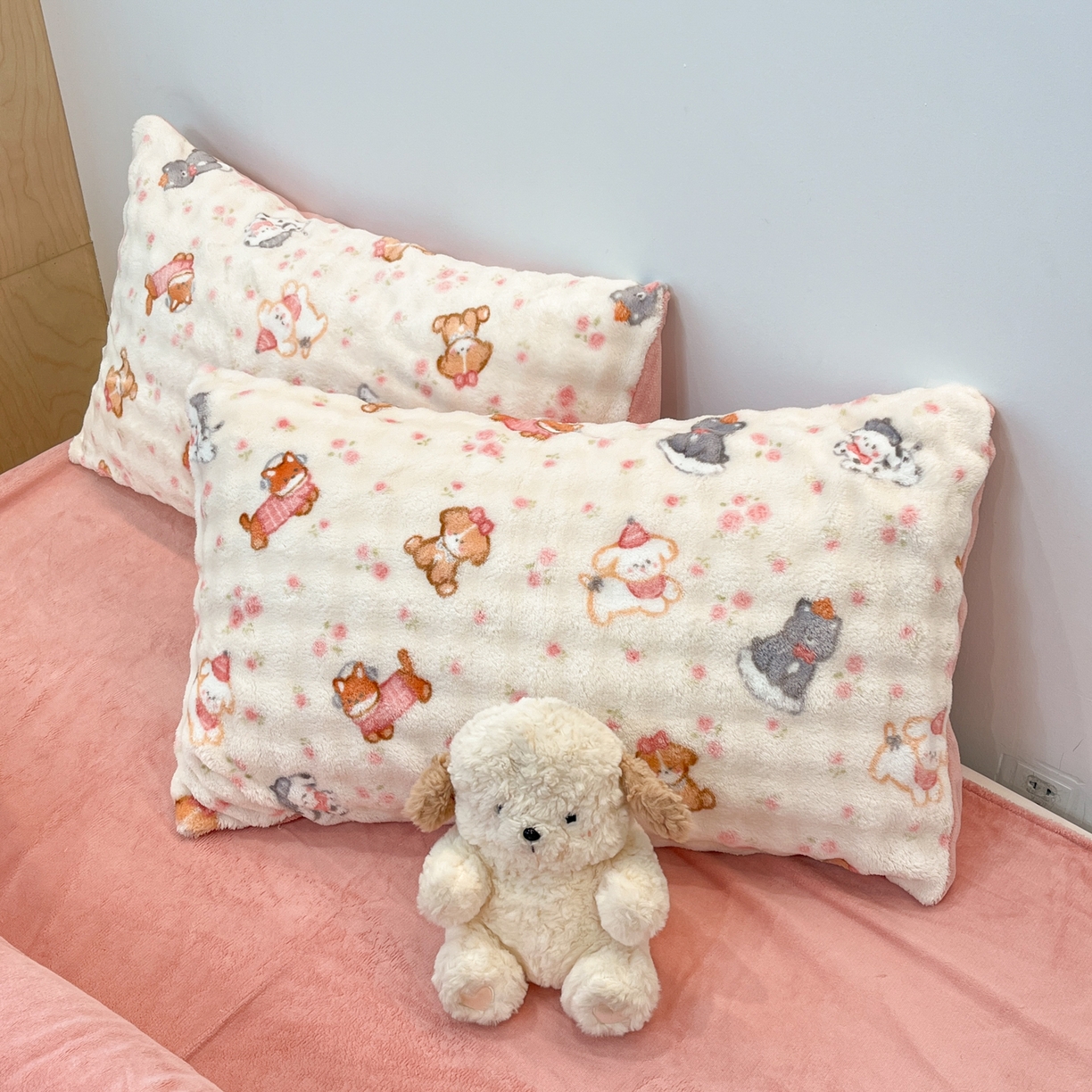 91家纺网 家纺一手货源 找家纺 金梦拉 2025直播爆款牛奶绒泡泡绒印花四件套 碎花萌友