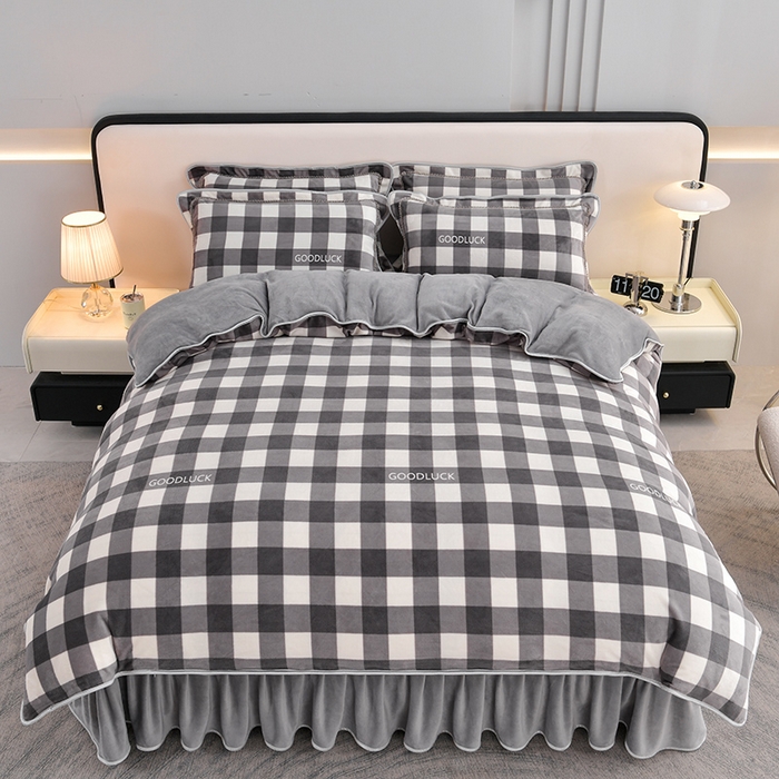 91家纺网 家纺一手货源 找家纺 （总）绘萱2025新品爆款8斤包边印花牛奶绒四件套床裙款法莱绒金貂貂狐