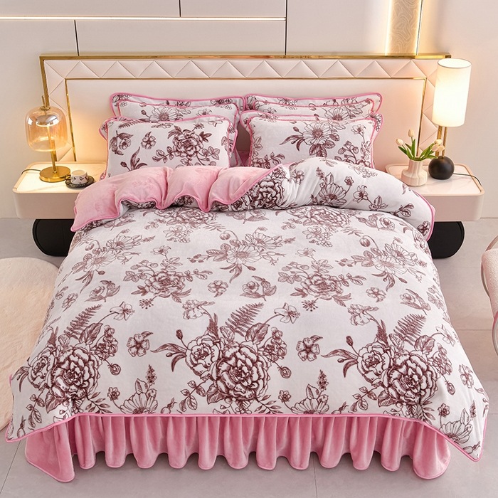 91家纺网 家纺一手货源 找家纺 （总）绘萱2025新品爆款8斤包边印花牛奶绒四件套床裙款法莱绒金貂貂狐