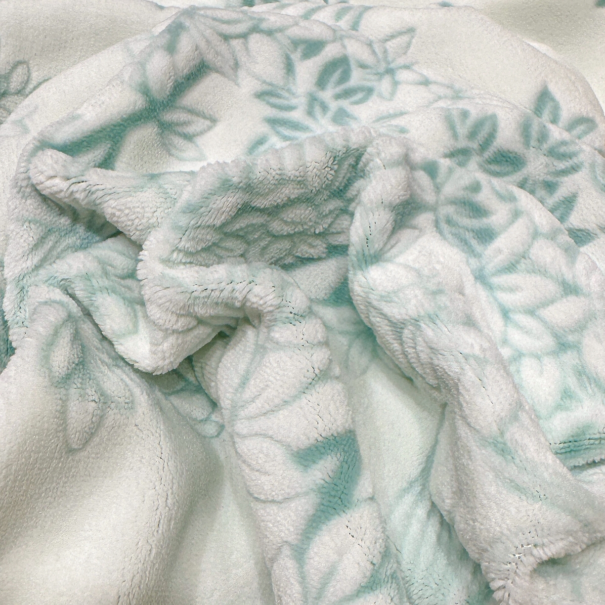 91家纺网 家纺一手货源 找家纺 云玲时尚 2025新款牛奶绒雕花兔毛绒包边床笠单床笠床笠单件 国色天香