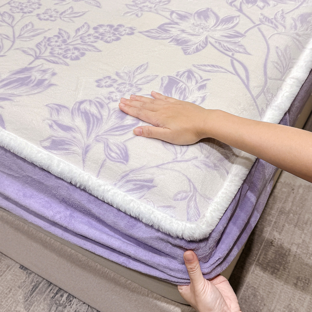 91家纺网 家纺一手货源 找家纺 云玲时尚 2025新款牛奶绒雕花兔毛绒包边床笠单床笠床笠单件 花枝飞舞