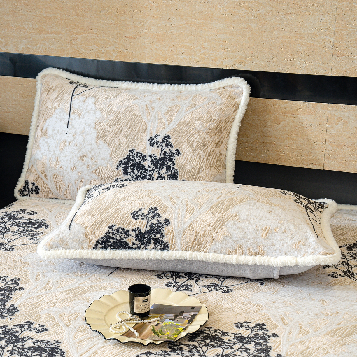 91家纺网 家纺一手货源 找家纺 云玲时尚 2025新款牛奶绒雕花兔毛绒包边床笠单床笠床笠单件 浪漫花枝