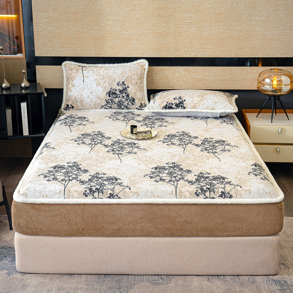 91家纺网 家纺一手货源 找家纺 云玲时尚 2025新款牛奶绒雕花兔毛绒包边床笠单床笠床笠单件 浪漫花枝