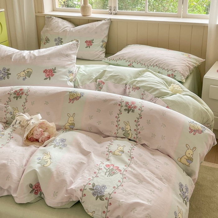 91家纺网 家纺一手货源 找家纺 琪格格纺织 2025新款13070全棉纯棉小清新四件套 花兔田园