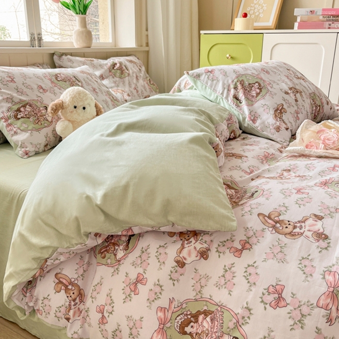 91家纺网 家纺一手货源 找家纺 琪格格纺织 2025新款13070全棉纯棉小清新四件套 爱丽丝梦境-粉