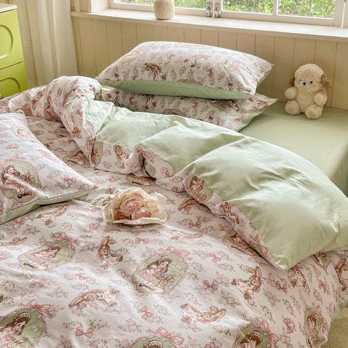 91家纺网 家纺一手货源 找家纺 琪格格纺织 2025新款13070全棉纯棉小清新四件套 爱丽丝梦境-粉