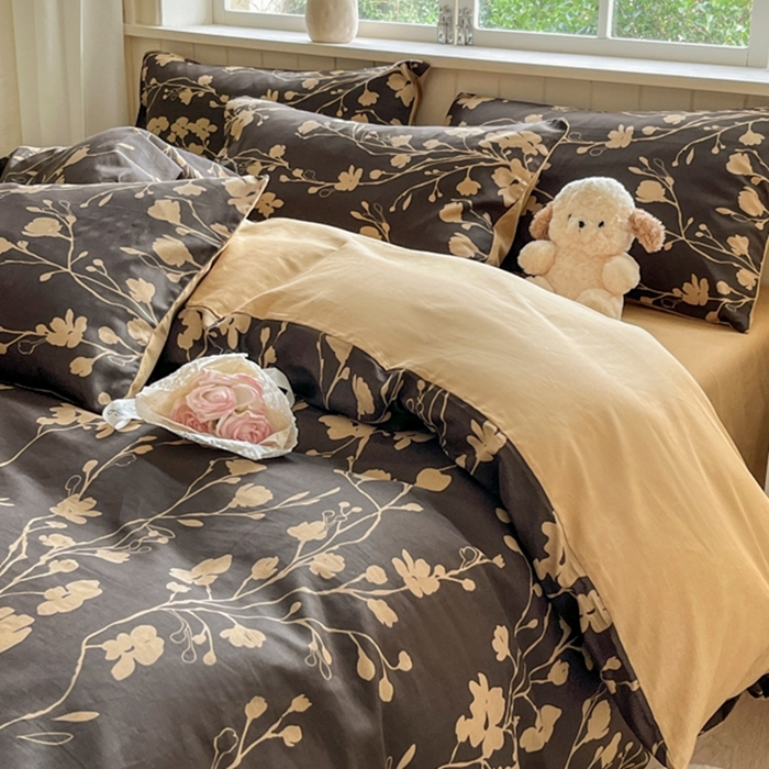 91家纺网 家纺一手货源 找家纺 琪格格纺织 2025新款13070全棉纯棉小清新四件套 花韵连锦-棕色