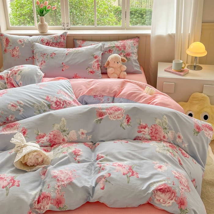 91家纺网 家纺一手货源 找家纺 琪格格纺织 2025新款13070全棉纯棉小清新四件套 花漫晨-粉