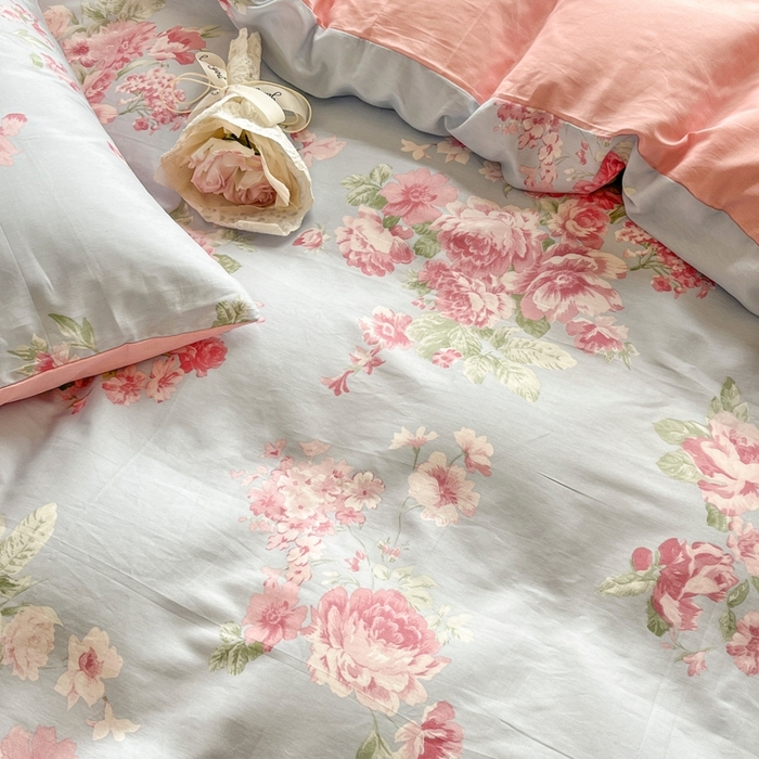 91家纺网 家纺一手货源 找家纺 琪格格纺织 2025新款13070全棉纯棉小清新四件套 花漫晨-粉