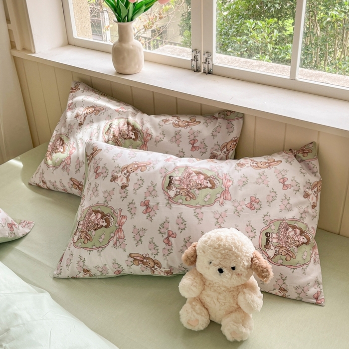 91家纺网 家纺一手货源 找家纺 琪格格纺织 2025新款13070全棉纯棉小清新四件套 爱丽丝梦境-粉