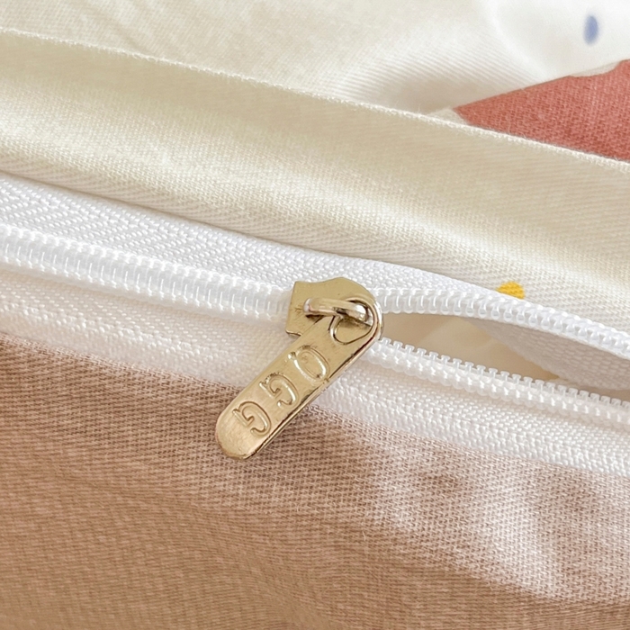 91家纺网 家纺一手货源 找家纺 琪格格纺织 2025新款13070全棉纯棉小清新四件套 时尚派对-咖