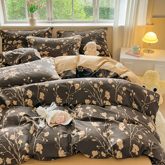 91家纺网 家纺一手货源 找家纺 琪格格纺织 2025新款13070全棉纯棉小清新四件套 花韵连锦-棕色