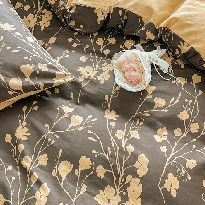 91家纺网 家纺一手货源 找家纺 琪格格纺织 2025新款13070全棉纯棉小清新四件套 花韵连锦-棕色