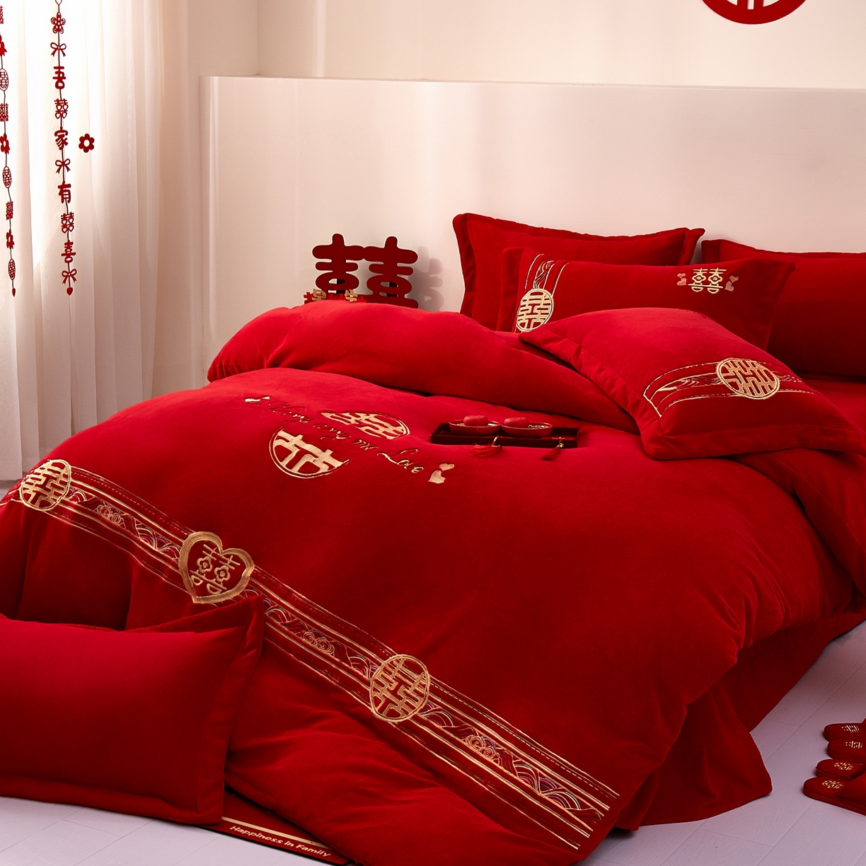 91家纺网 家纺一手货源 找家纺 布乐意 2025新款高克重大红牛奶绒婚庆全工艺重工刺绣新中式结婚四件套六件套小红书推荐抖音直播爆款 喜上加喜