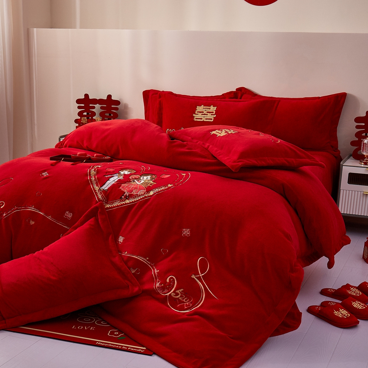91家纺网 家纺一手货源 找家纺 布乐意 2025新款高克重大红牛奶绒婚庆全工艺重工刺绣新中式结婚四件套六件套小红书推荐抖音直播爆款 相亲相爱