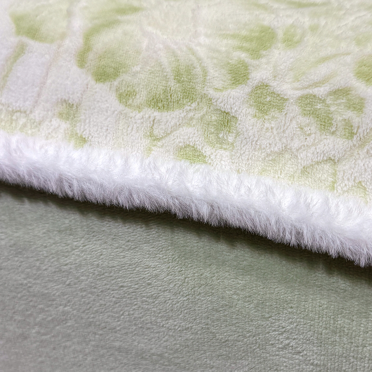 91家纺网 家纺一手货源 找家纺 云玲时尚 2025新款牛奶绒雕花兔毛绒包边床笠单床笠床笠单件 碎花漫语