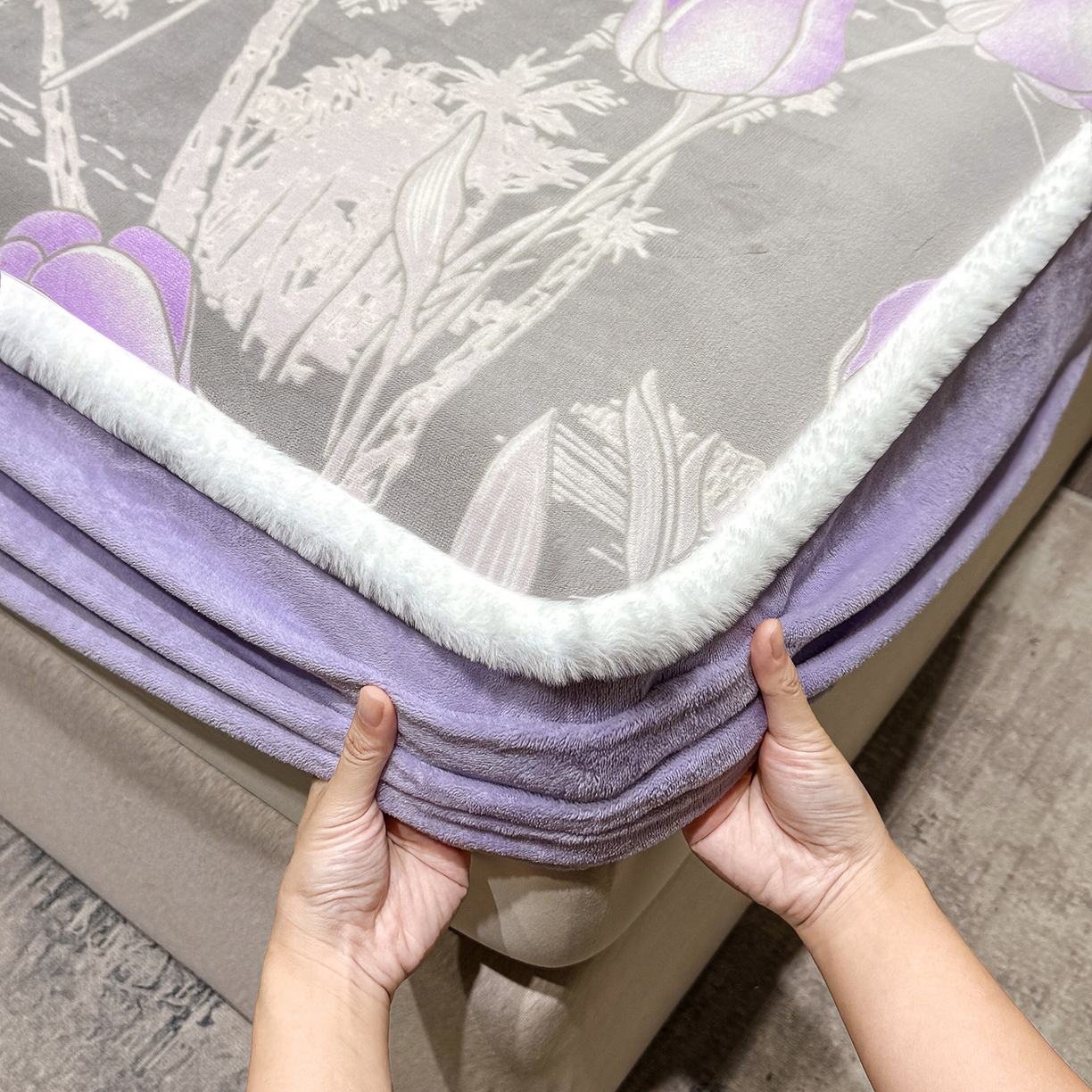 91家纺网 家纺一手货源 找家纺 云玲时尚 2025新款牛奶绒雕花兔毛绒包边床笠单床笠床笠单件 郁金香紫