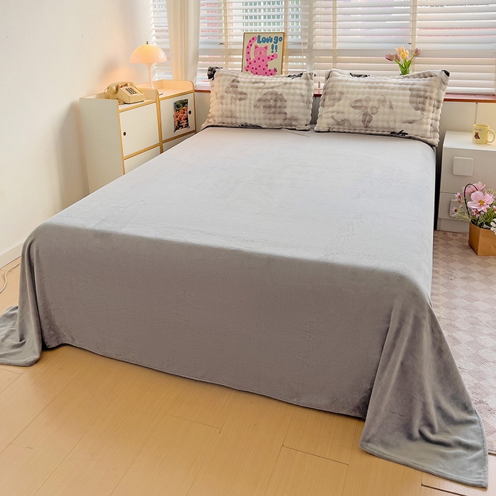 91家纺网 家纺一手货源 找家纺 优迈 2025秋冬新款卡通牛奶绒泡泡绒印花花卉兔毛四件套 蝴蝶灰