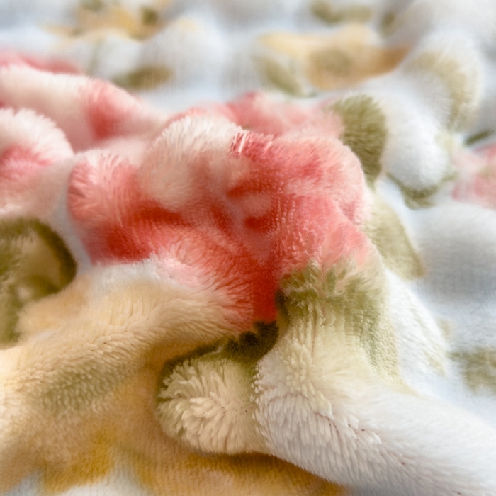 91家纺网 家纺一手货源 找家纺 优迈 2025秋冬新款卡通牛奶绒泡泡绒印花花卉兔毛四件套 蔷薇花